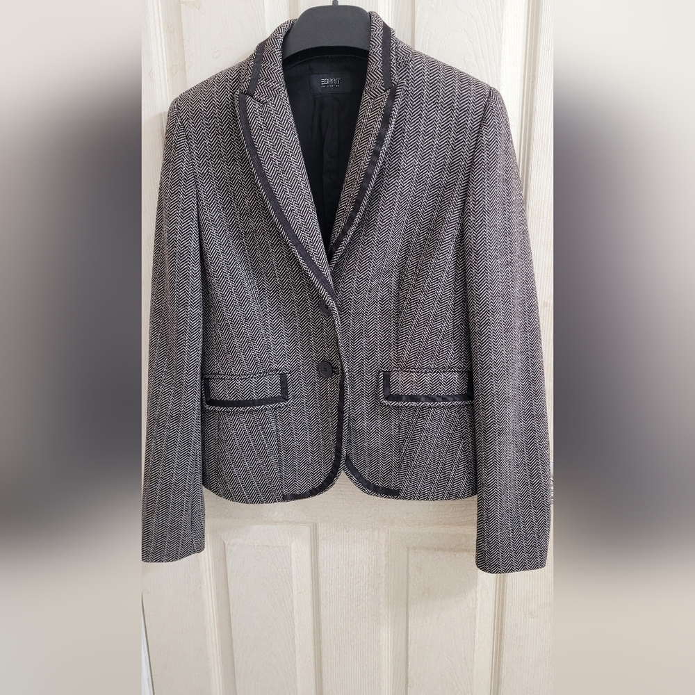 Esprit Black and White Patterned Blazer